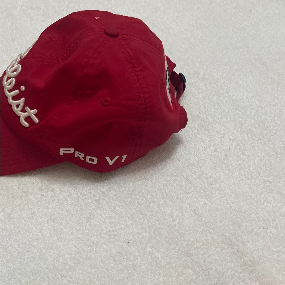 Titleist Pro V1 FJ Golf Performance Adjustable Strapback Embroidered Golf Cap - Picture 2 of 8